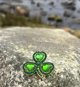 Shamrock brooch- Clochán Liath